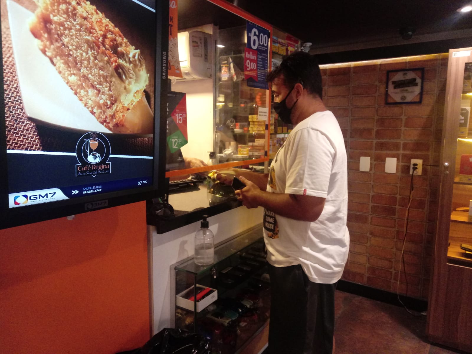 Maioria mantém uso de máscara em ambiente interno em Campinas