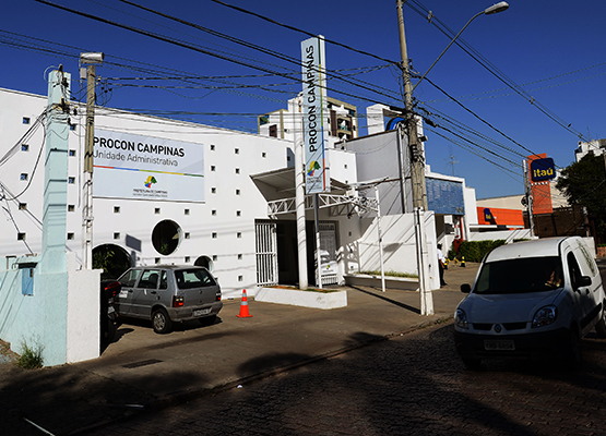 Procon atende mais 100 mil reclamações em 2021