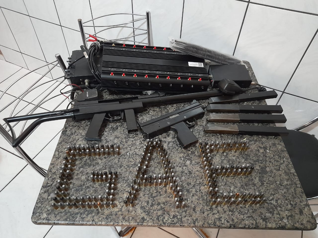 GM apreende submetralhadoras em bairro de Campinas