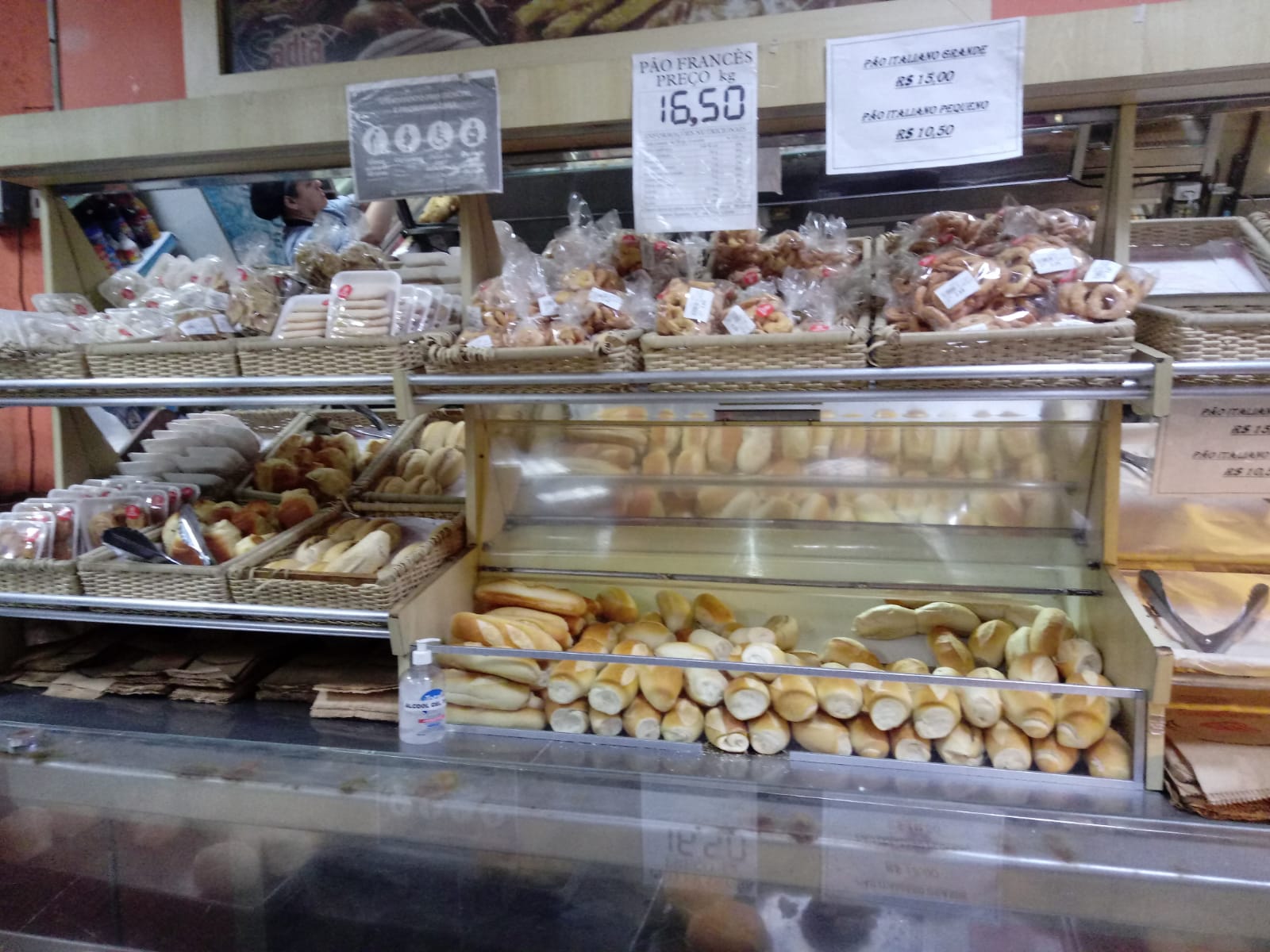 Alta nos preços do café e do pão gera pouco impacto no consumo