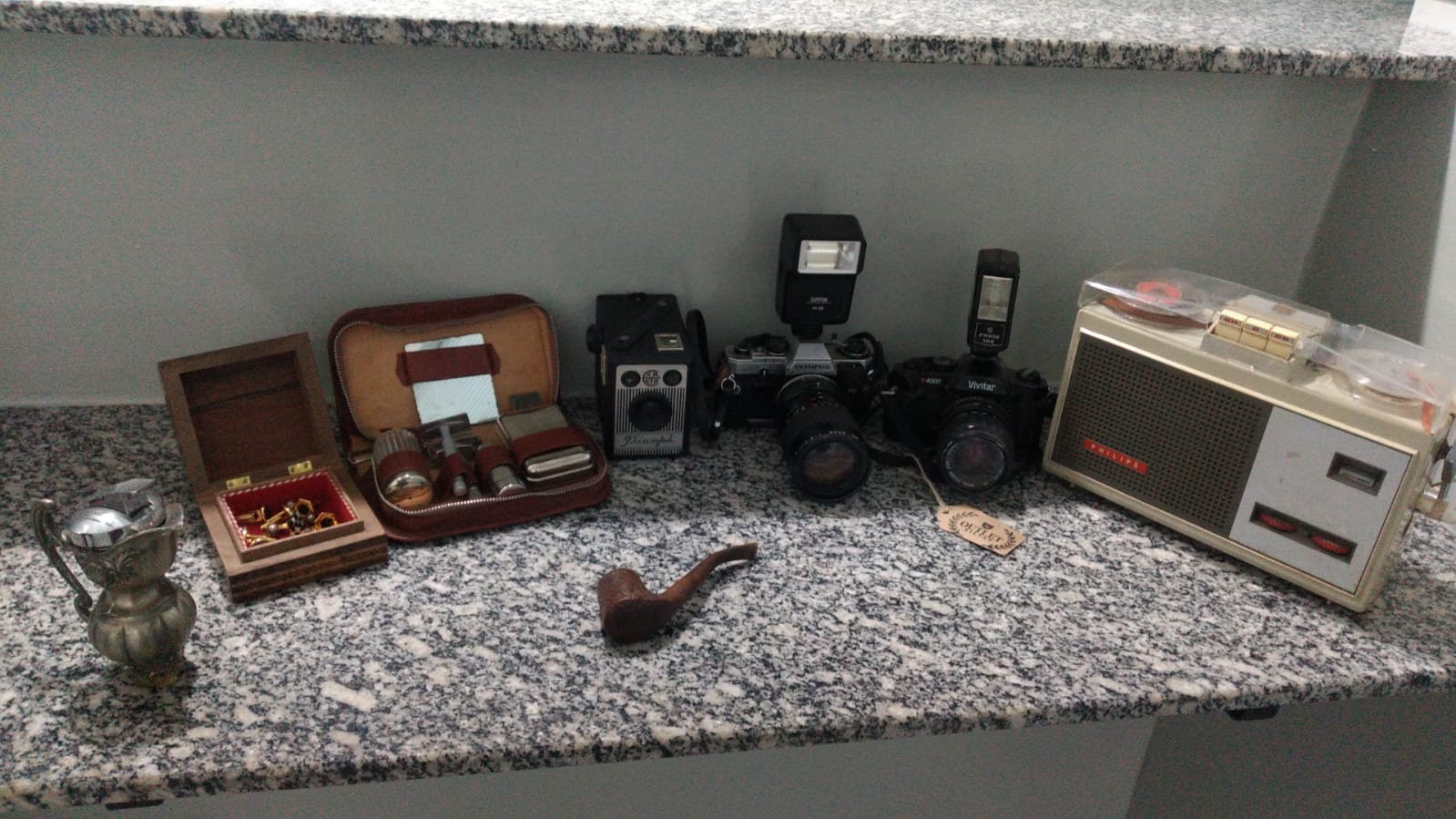 Homem é preso embaixo da mesa durante furto em Limeira