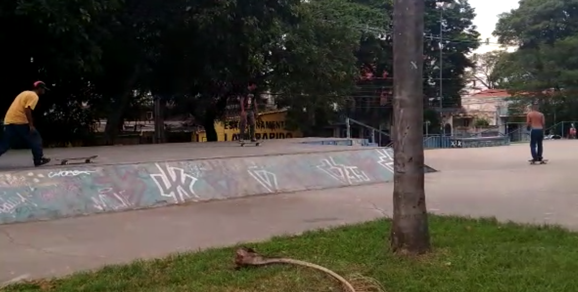 Frequentadores criam manifesto contra fim da Praça das Águas