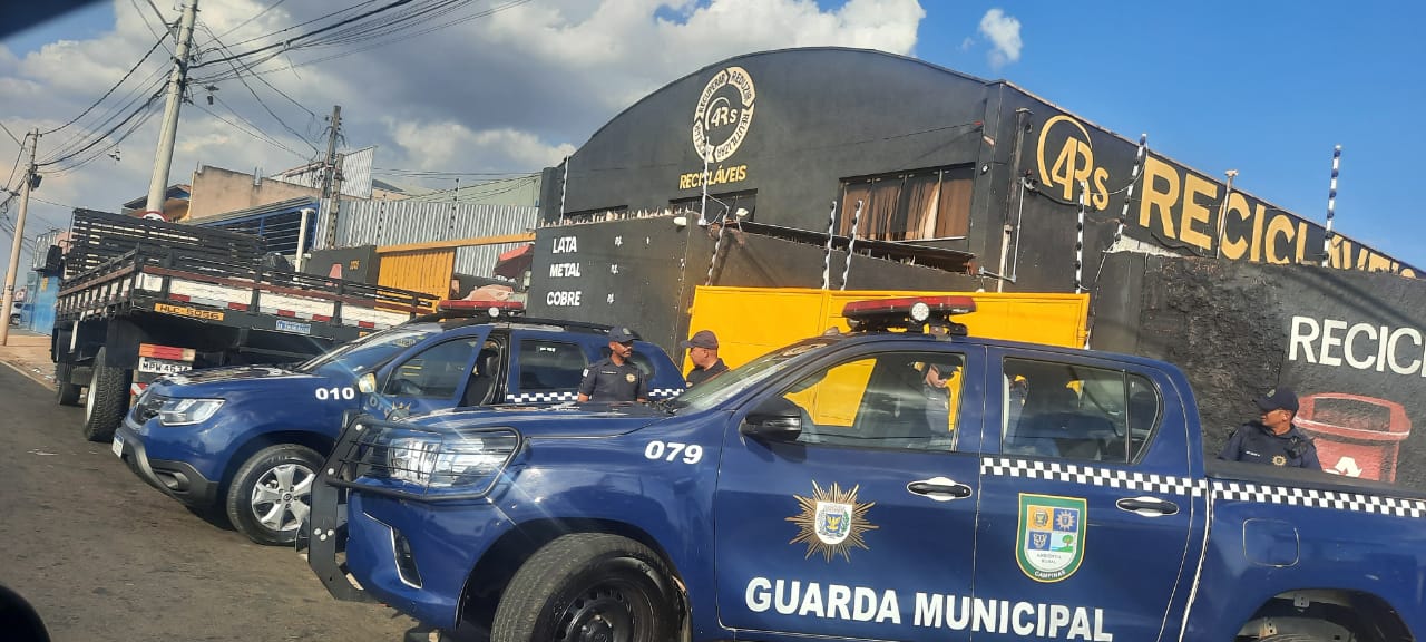 GM faz operação em depósitos de recicláveis em Campinas