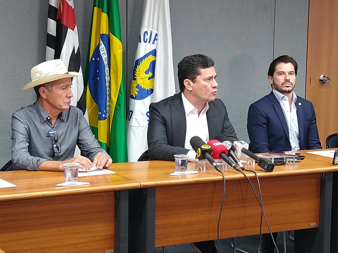 União Brasil permanece nas discussões para decidir “terceira via”, afirma Moro