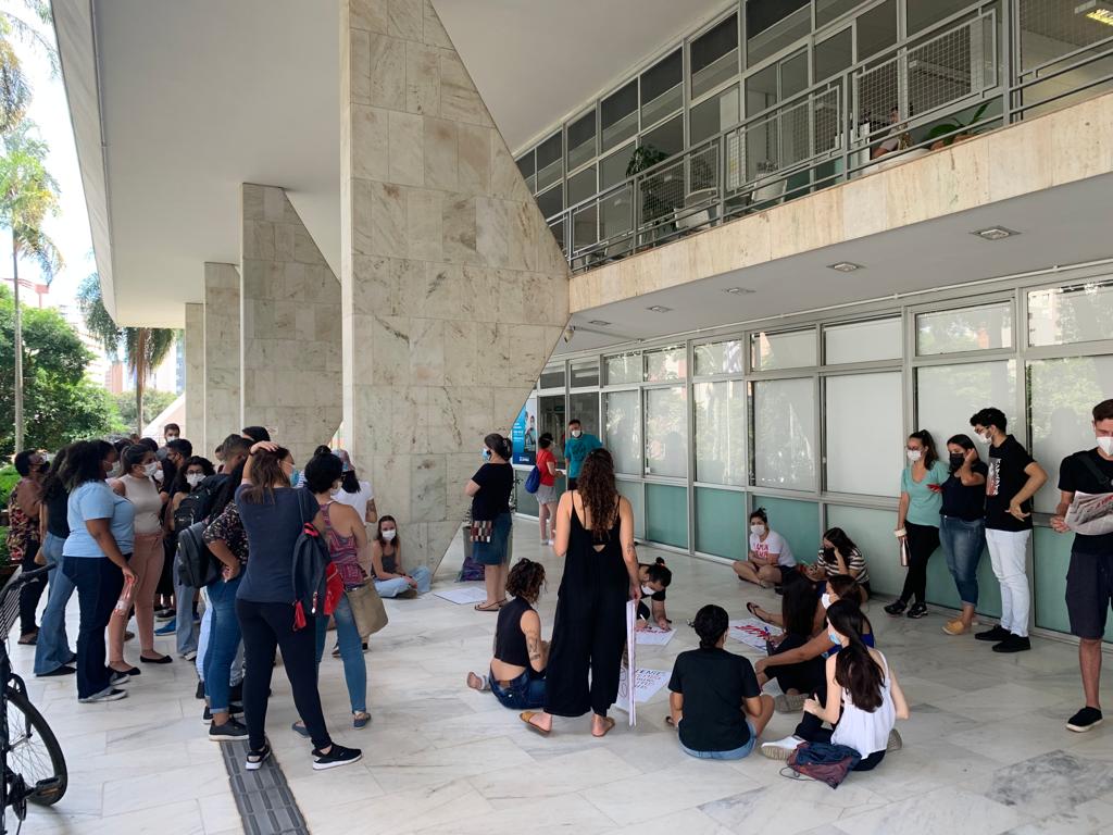 Residentes da Saúde paralisam atividades em Campinas