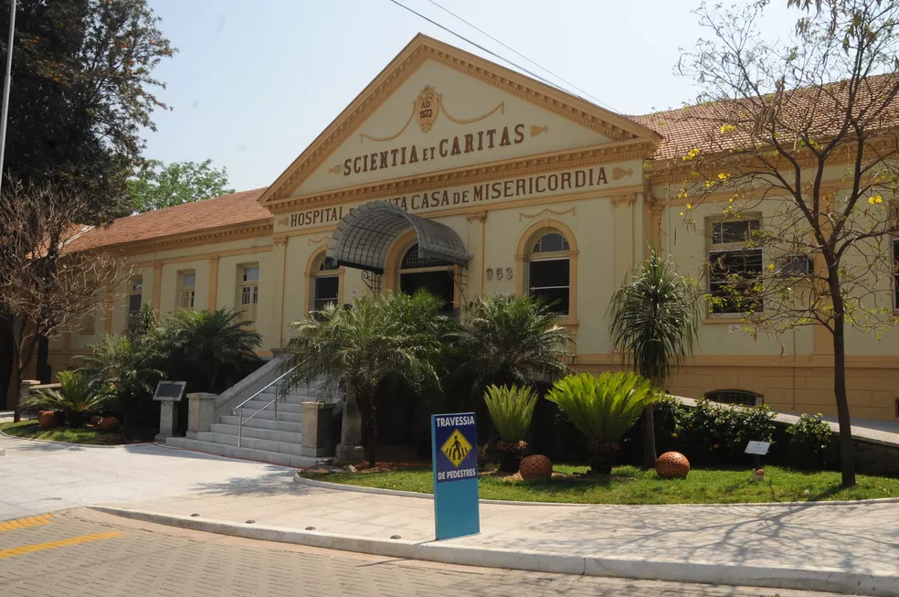 Bebê que teve parto adiantado após mãe ser esfaqueada segue na UTI