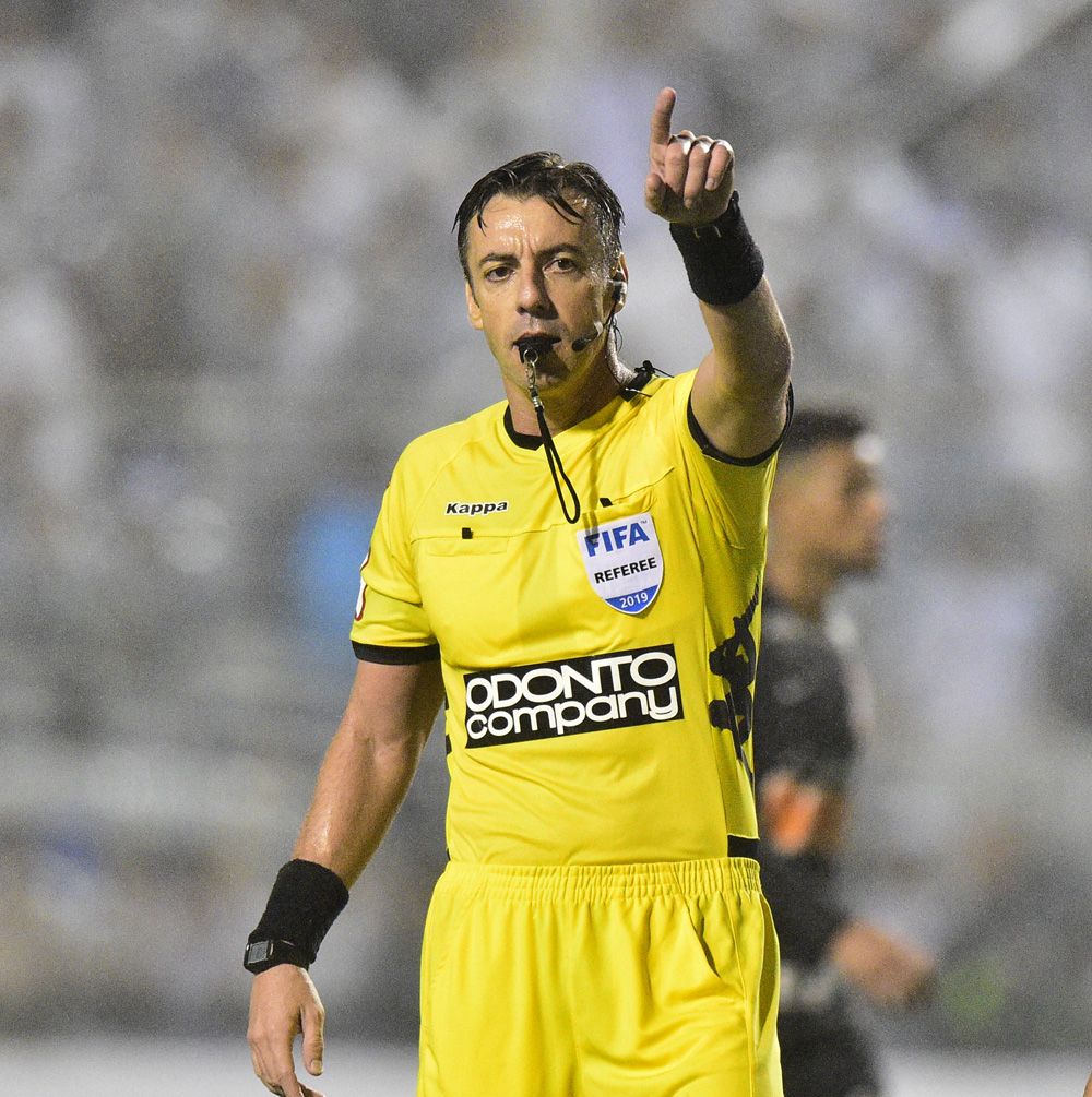 Arbitragem brasileira terá dois representantes na Copa do Catar