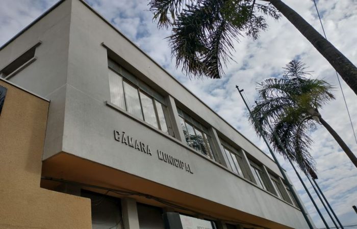Câmara de Mogi Mirim rejeita Comissão Processante contra prefeito