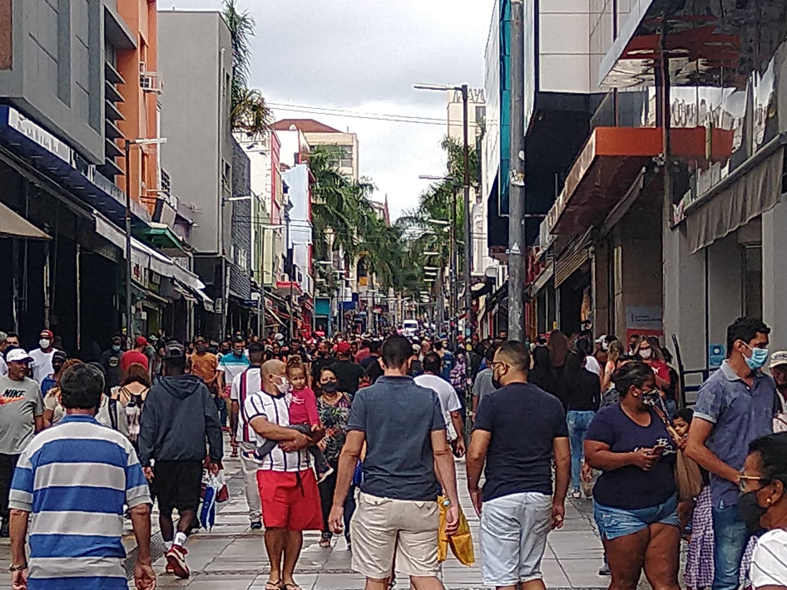 Comércio de Campinas dá sinais de recuperação em junho