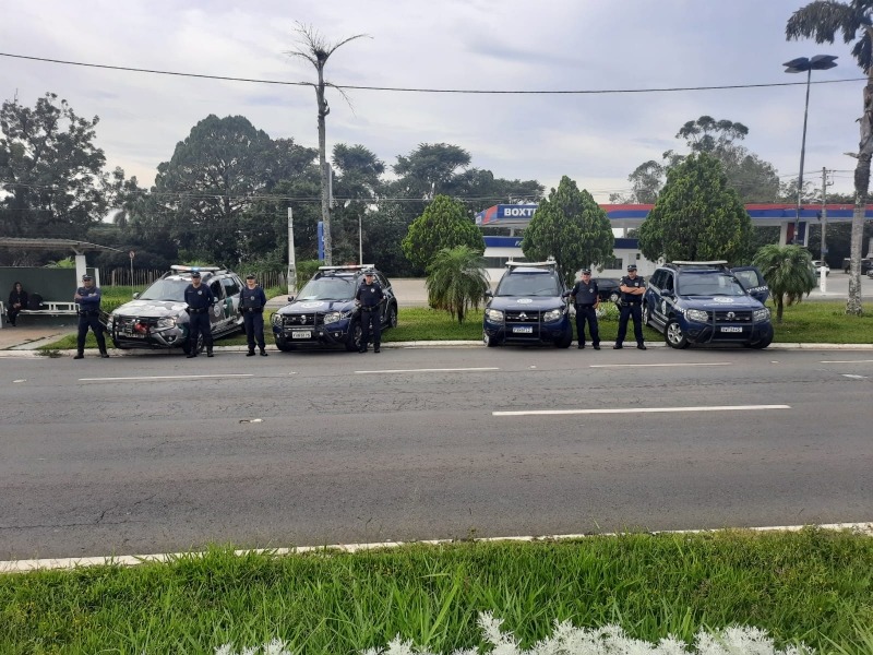 GM de Valinhos detém homem que queria atear fogo em carro-forte