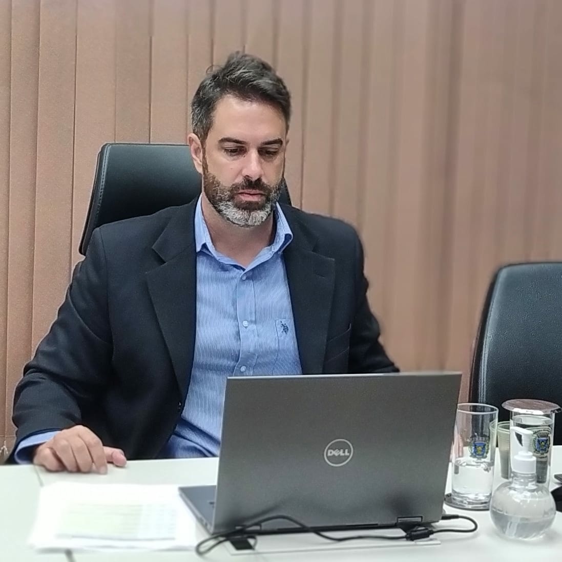 Hossri vê passaporte da vacina como ineficaz e diz que prejudica economia