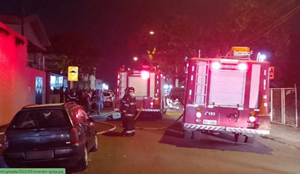 Incêndio assusta fiéis em igreja de Santa Bárbara d’Oeste