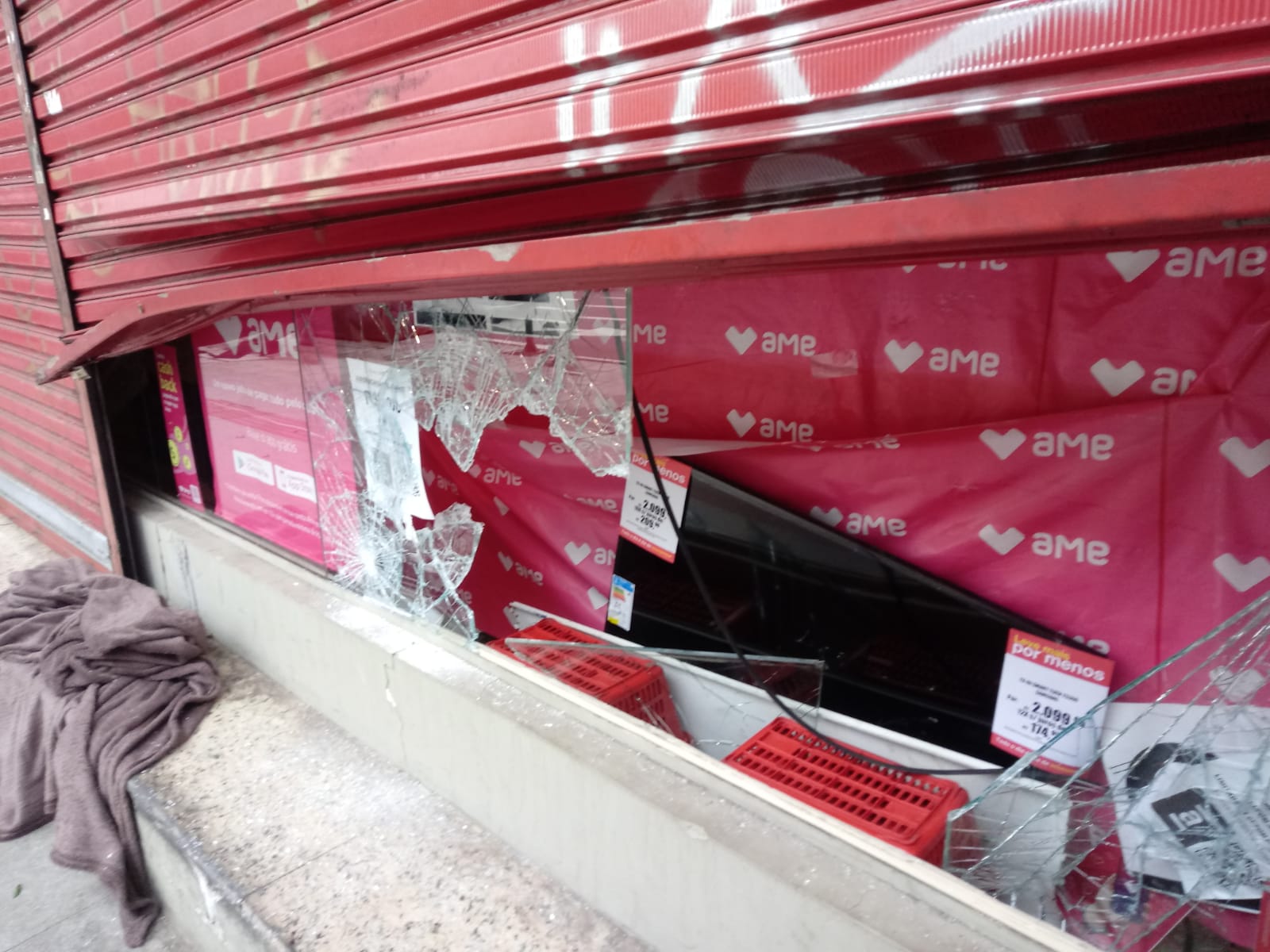 Loja de departamentos do centro de Campinas é arrombada e furtada