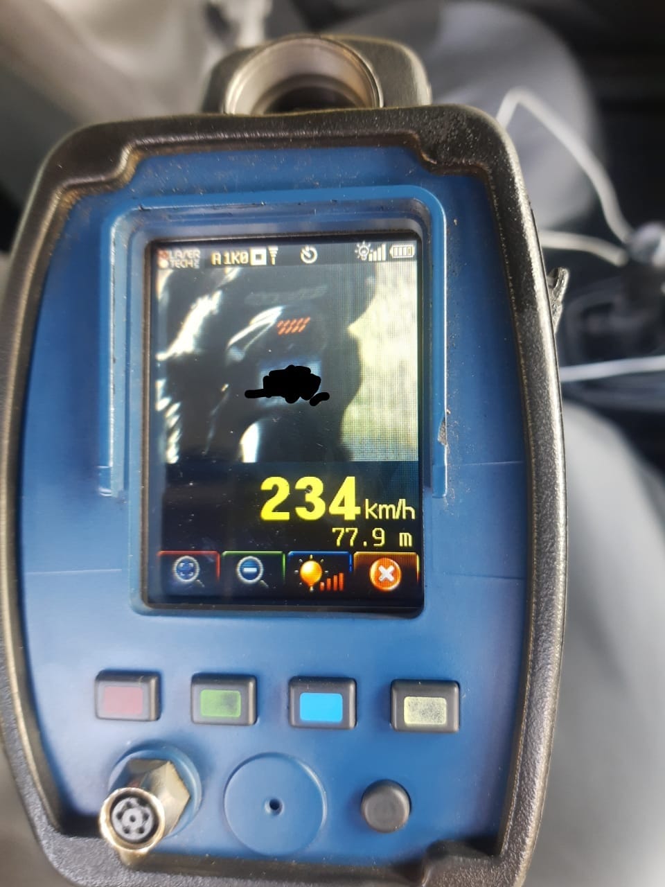 Moto é flagrada andando a 234km/h na Rodovia João Beira