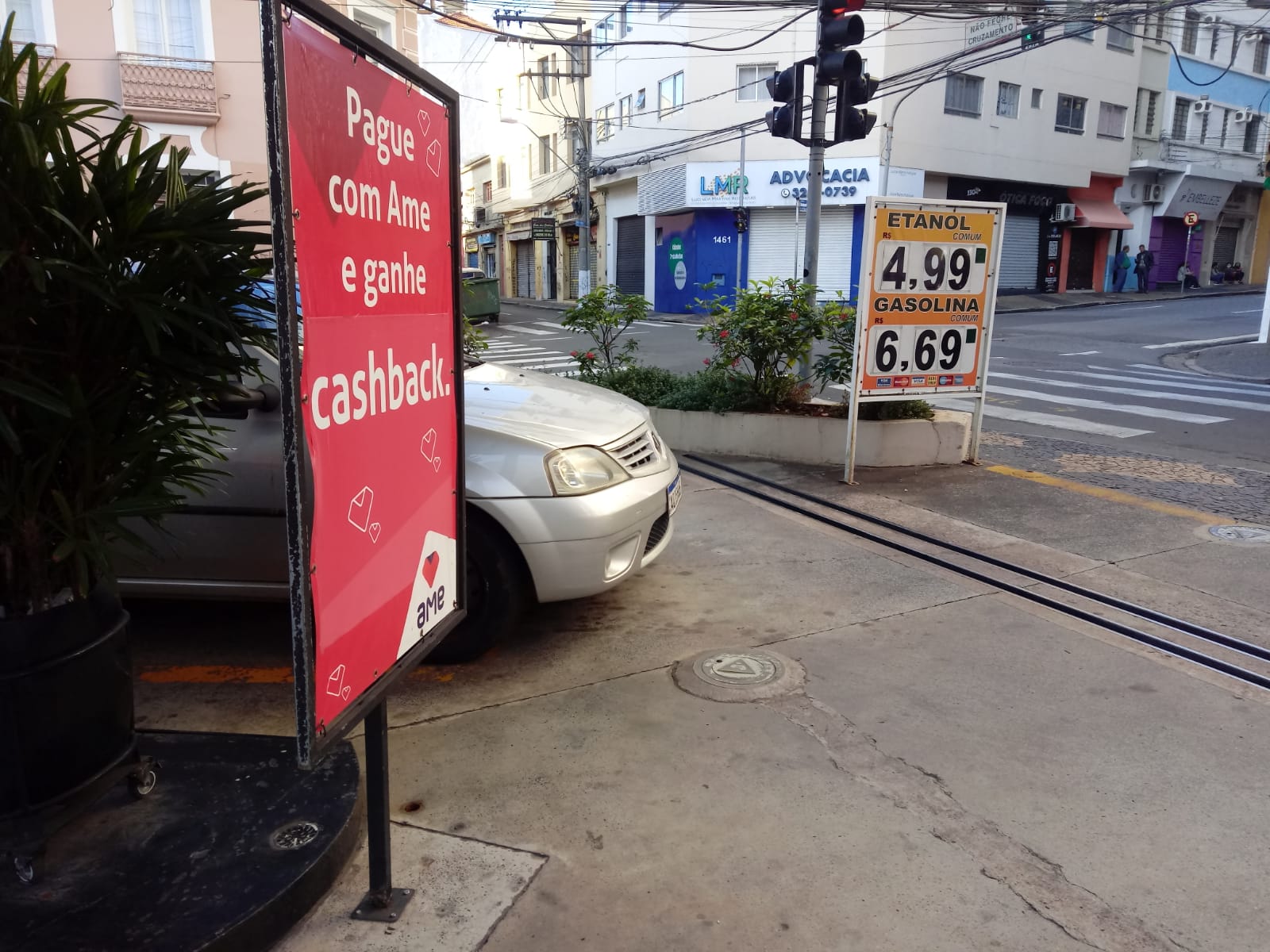 Preços de combustíveis nos postos passam a ter duas casas decimais