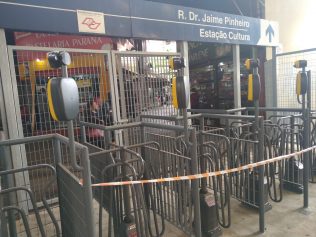 Terminal Central volta a ter catracas nas entradas