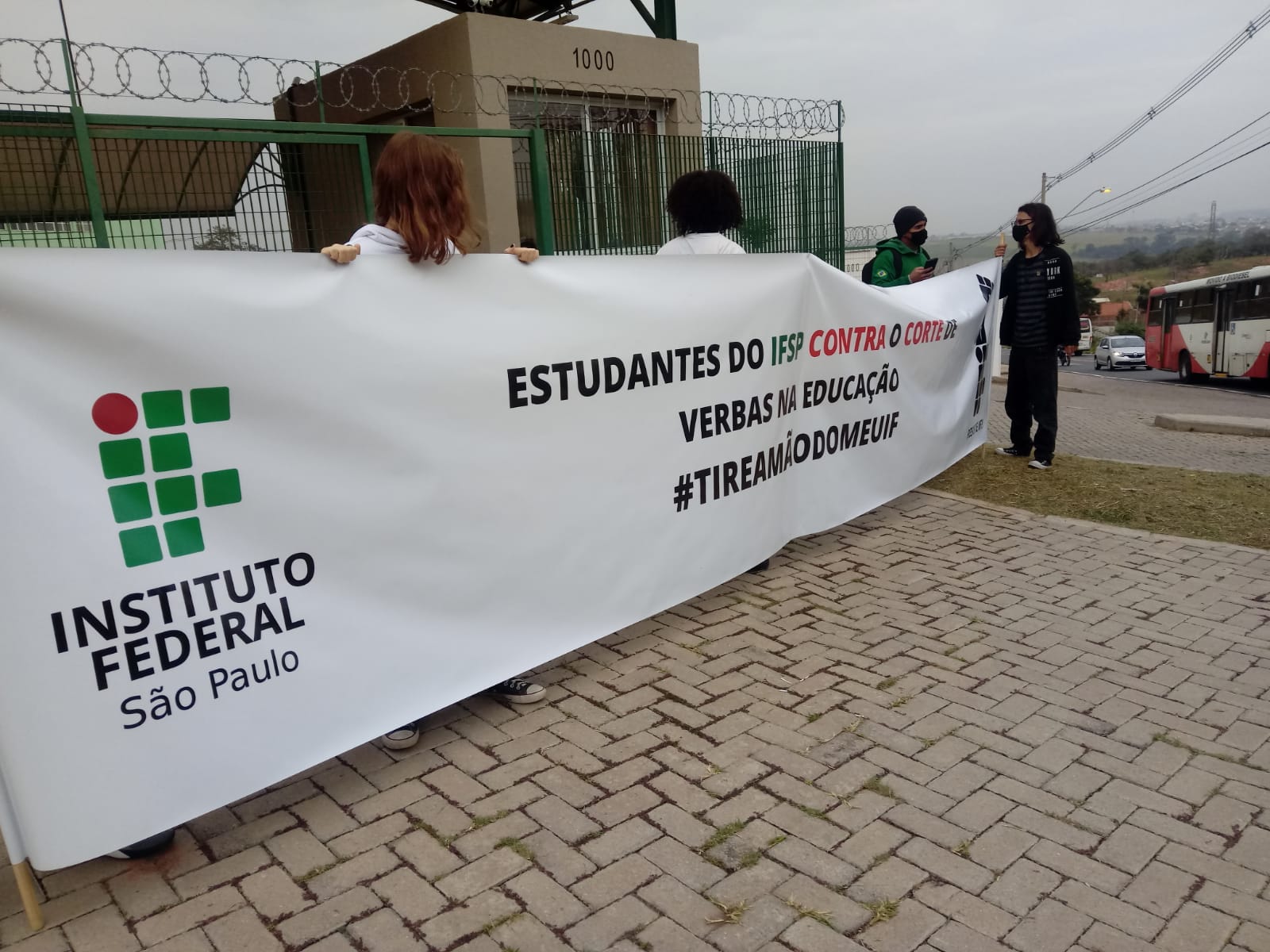 Corte de verbas para Instituto Federal de São Paulo gera protesto em Campinas
