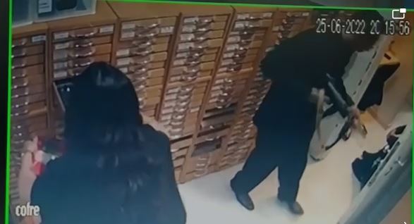 Ataque ao Shopping Dom Pedro: suspeitos estão presos preventivamente