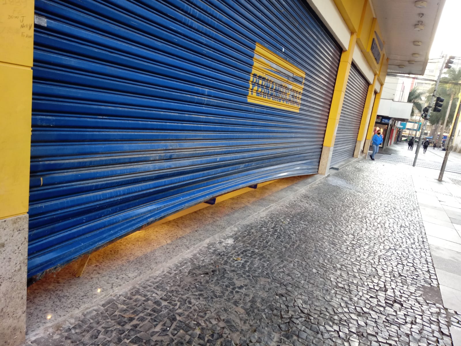 Loja de departamentos é furtada na Rua 13 de Maio, em Campinas