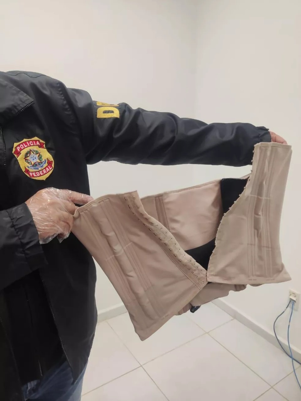 PF localiza cocaína em roupas íntimas de mulher que embarcava em Viracopos