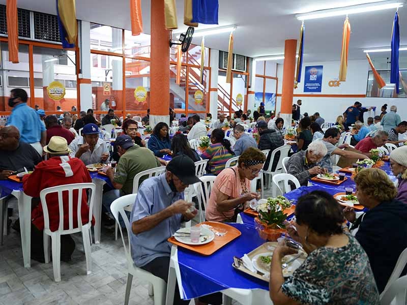 Restaurantes Bom Prato servem cardápio especial de Páscoa nesta 5ª feira