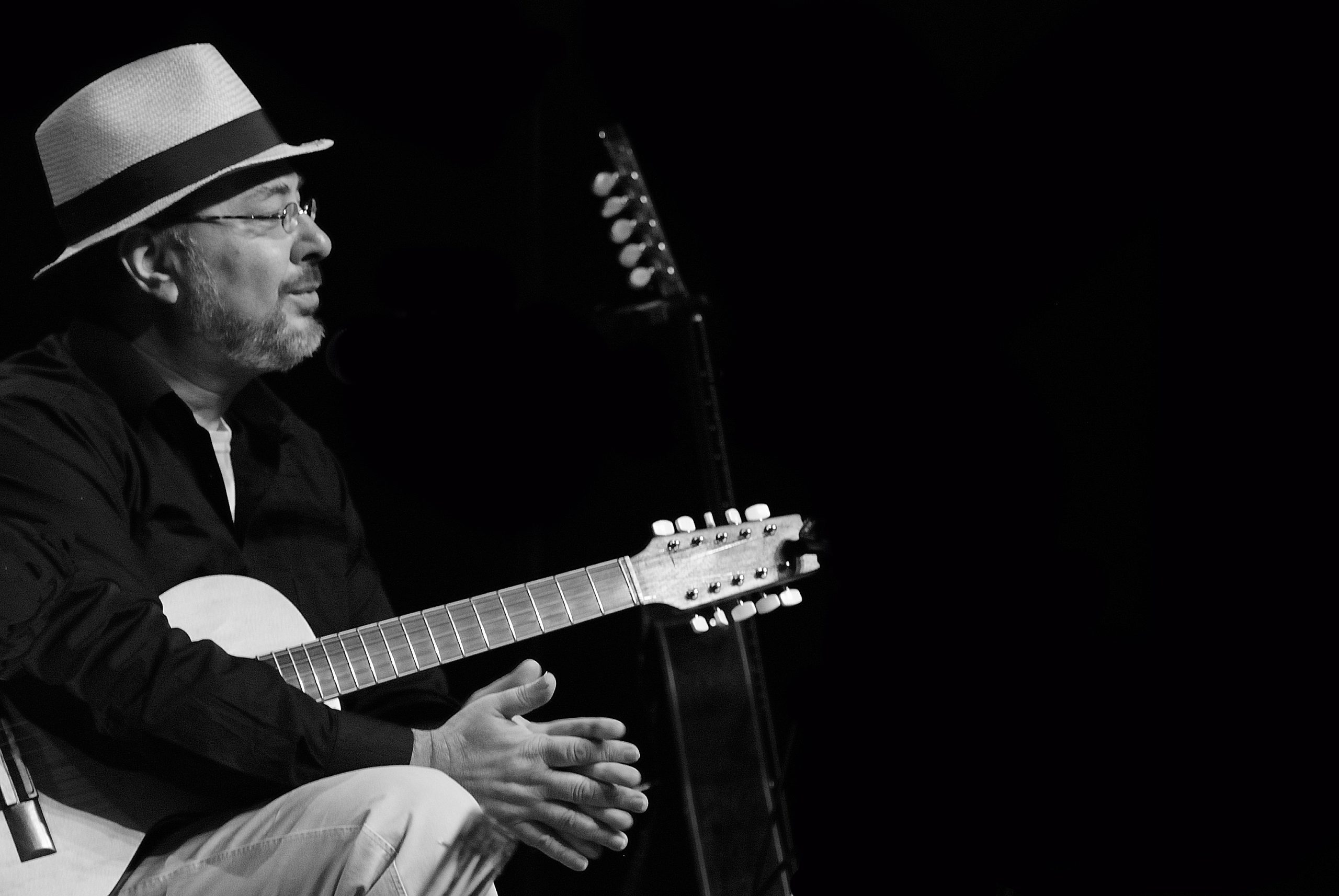 Teatro do Sesi Amoreiras recebe Osni Ribeiro com show “São Paulo Caipira”