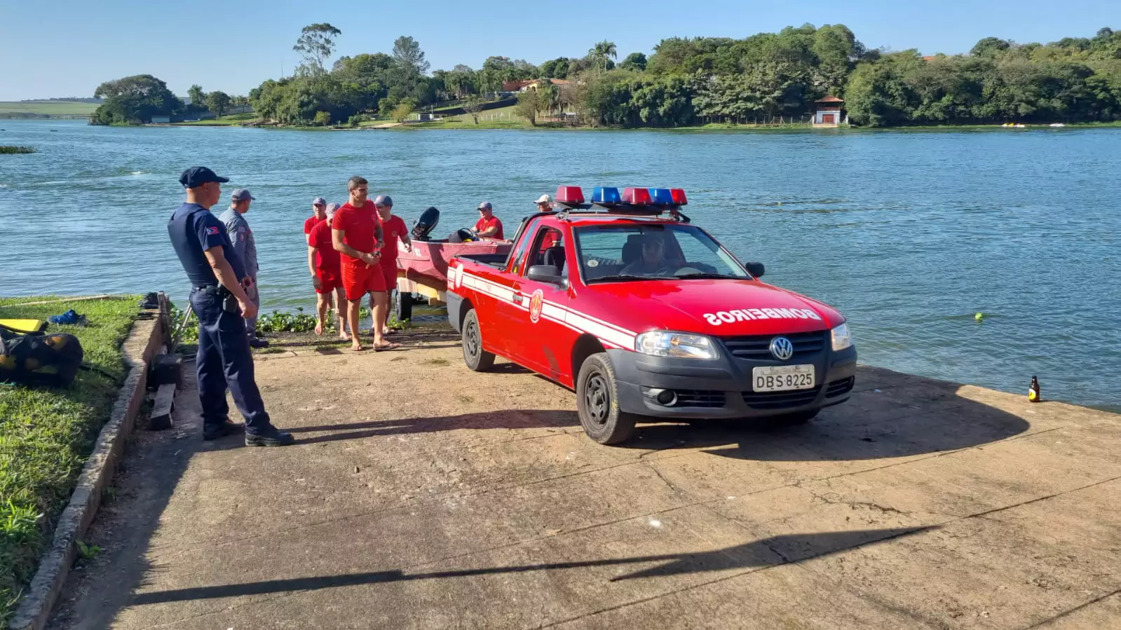 Retomadas buscas por homem que desapareceu na represa da Praia Azul, em Americana