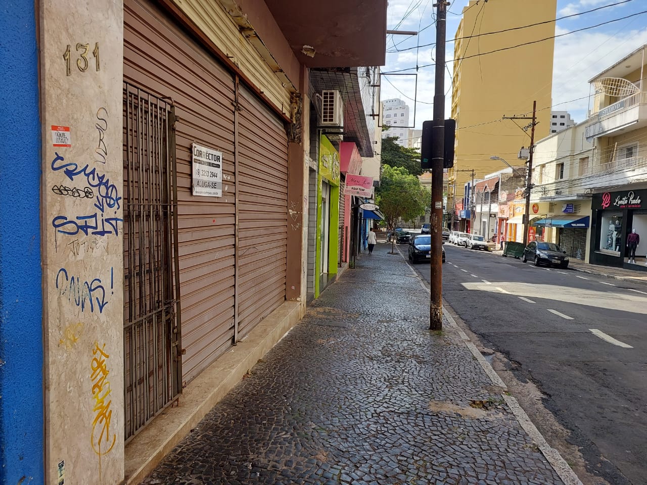 Além de lojas fechadas e abandono, comerciantes da Tomáz Alves enfrentam cerco da Emdec