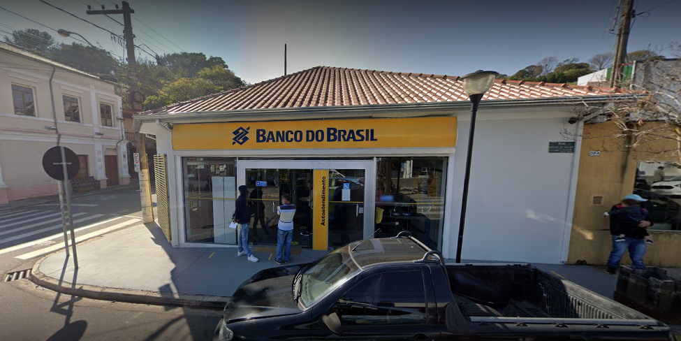 Bandidos que atacaram banco em Morungaba levaram R$ 300 mil