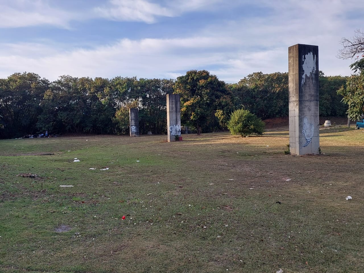 Obra parada de extensão do Maria Fumaça gera cenário de abandono em Campinas