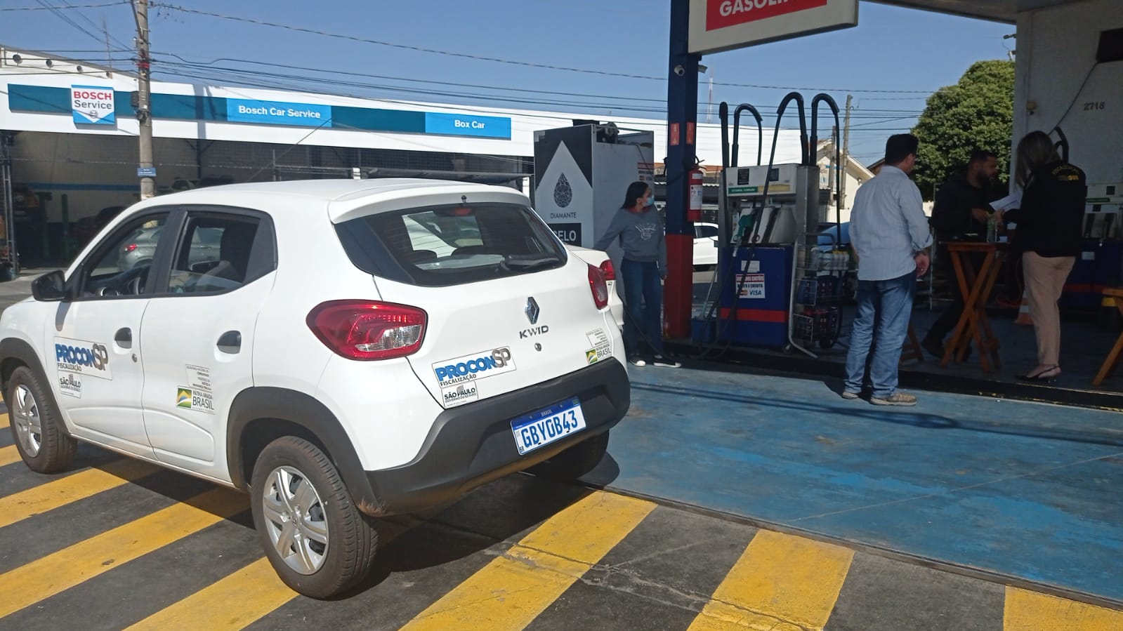 Procon de Sumaré faz fiscalização para confirmar se postos baixaram preço do combustível