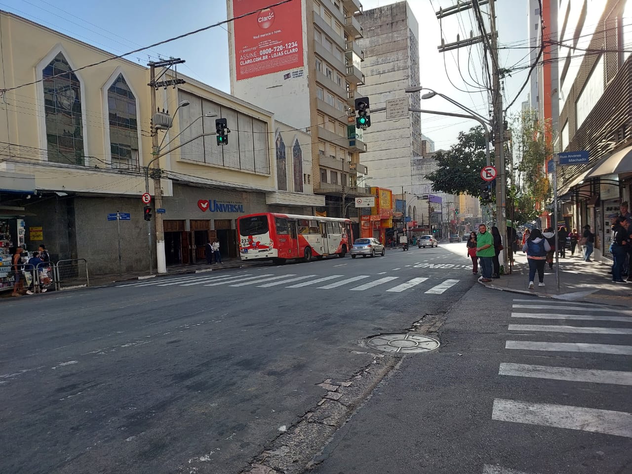 Após obra, Campos Salles terá pavimento de concreto apenas nos pontos de ônibus