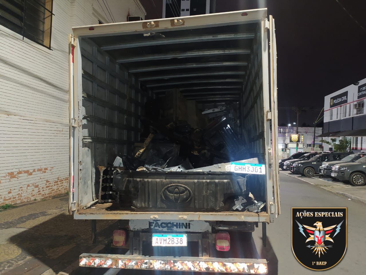 Três são presos por desmanche de caminhonetes em Campinas