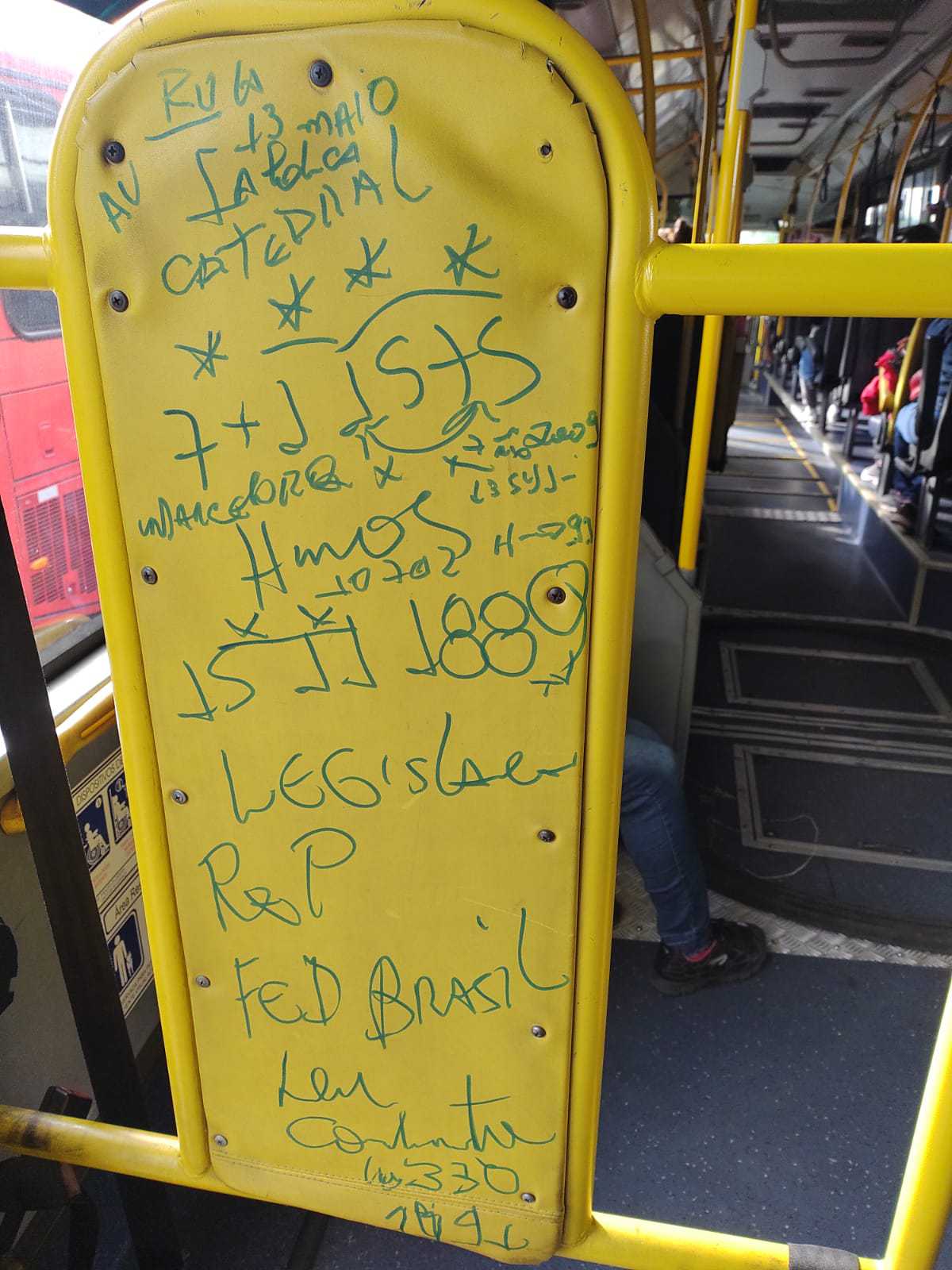 Vandalismo em ônibus de Campinas cresce 200% com retorno das aulas