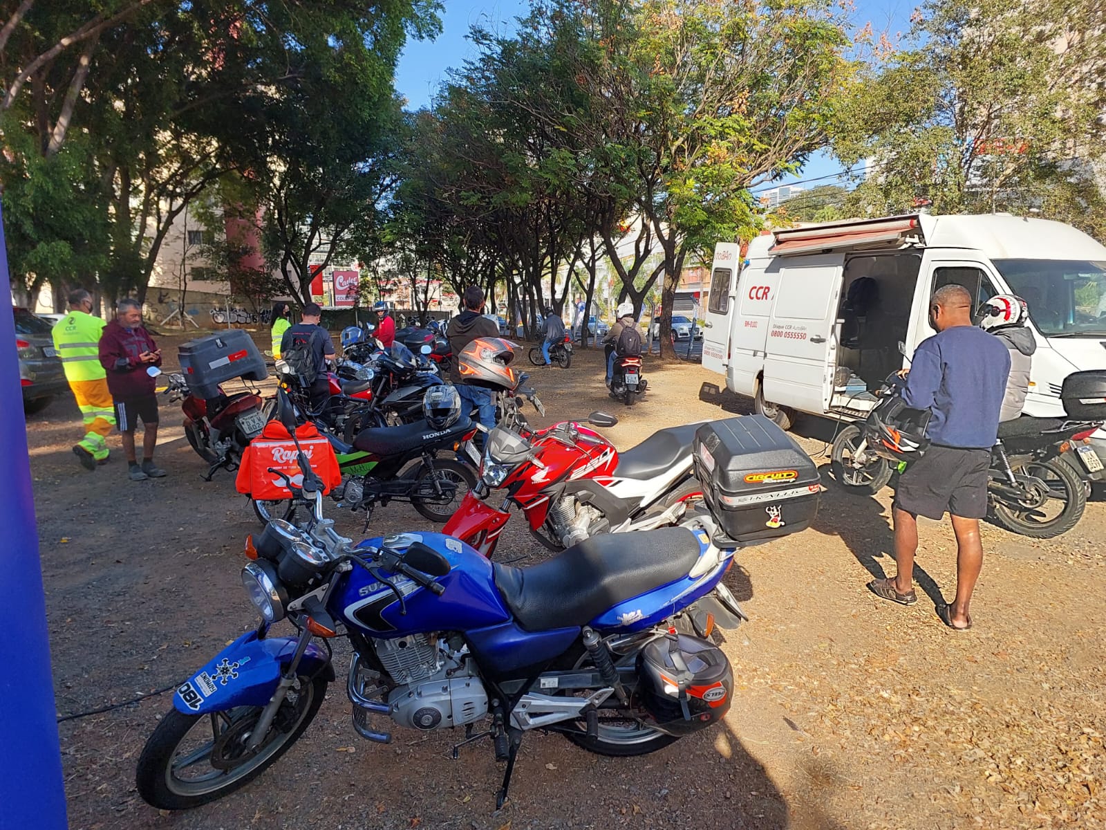 Autoban e Emdec realizam ação educativa para motociclistas
