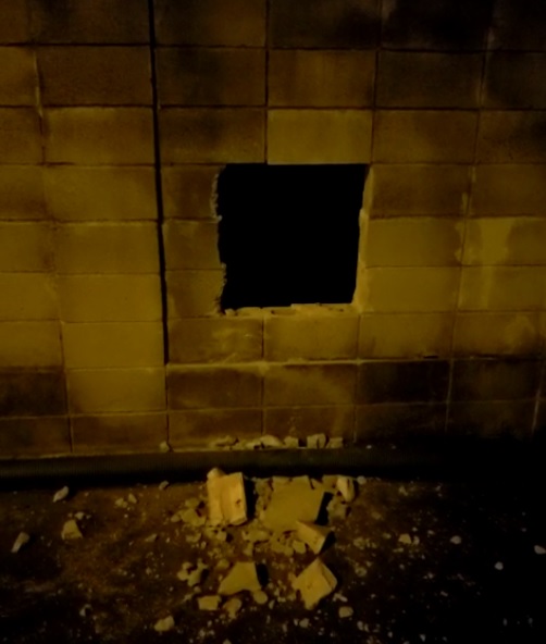 Bandidos são presos ao invadir estação da Sanasa ao lado do Shop. Bandeiras