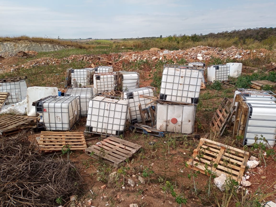 Cetesb identifica produto químico que foi descartado em Piracicaba