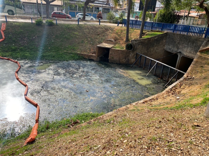De novo: despejo irregular é constatado na Lagoa do Santa Clara