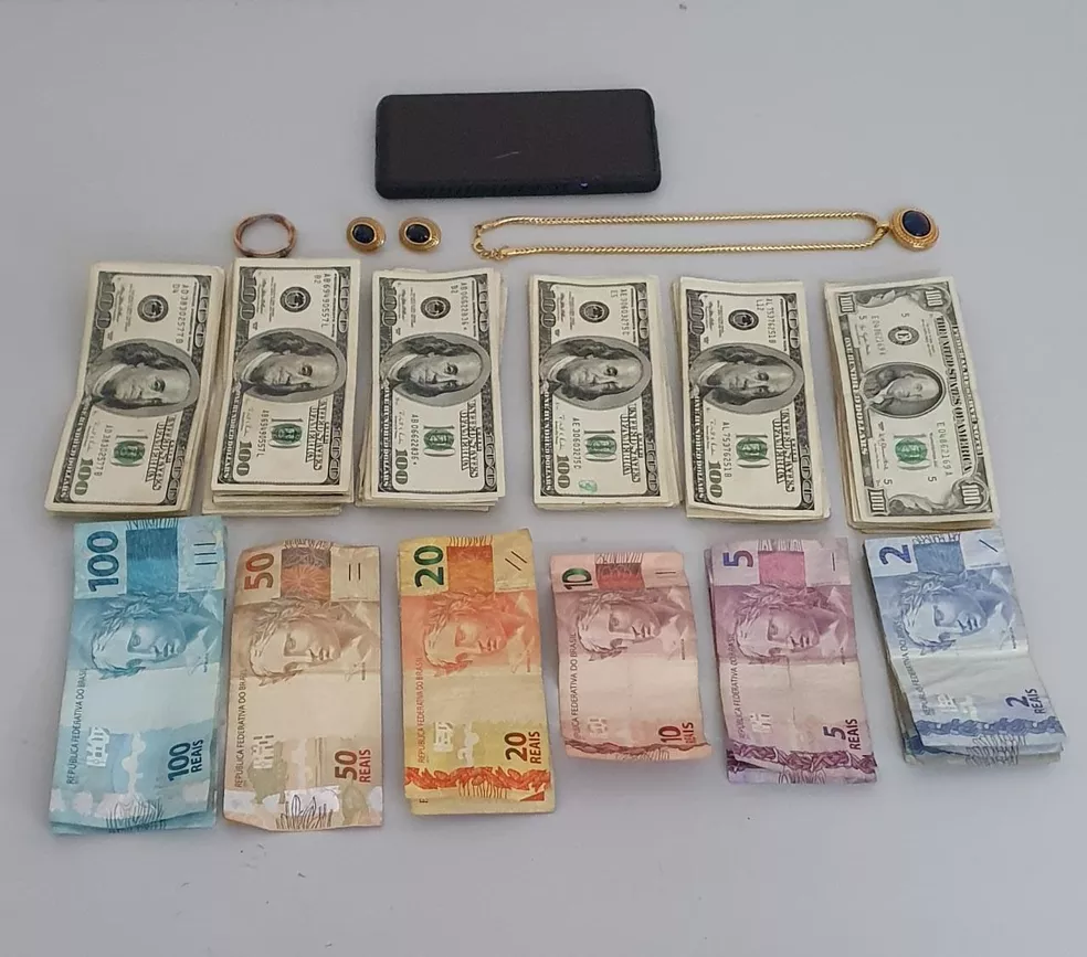 PM recupera dinheiro e joias roubados de casa no Parque da Hípica