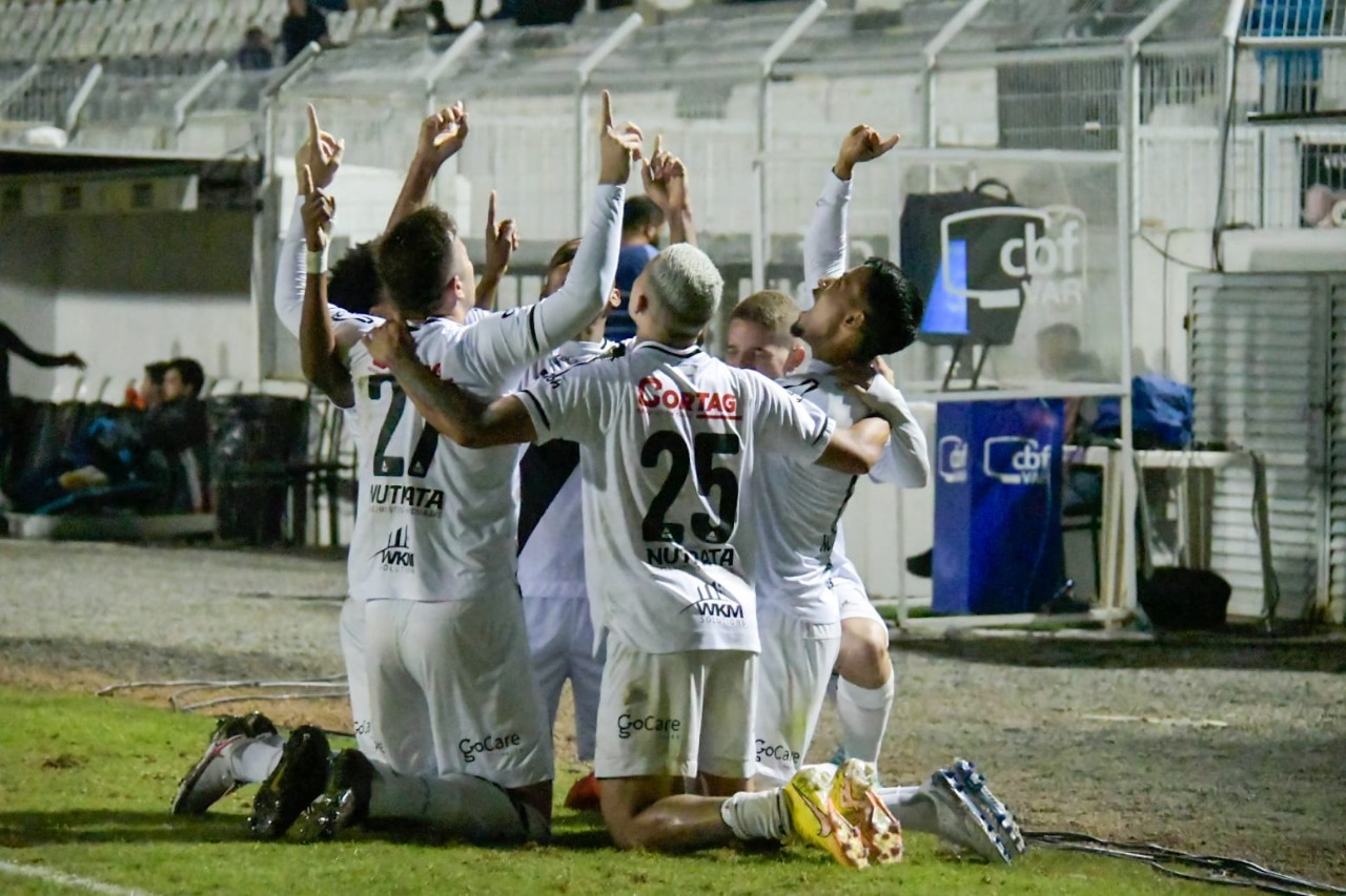 Série B: Ponte vence o Bahia no Majestoso e Guarani segue no Z-4 após nova derrota