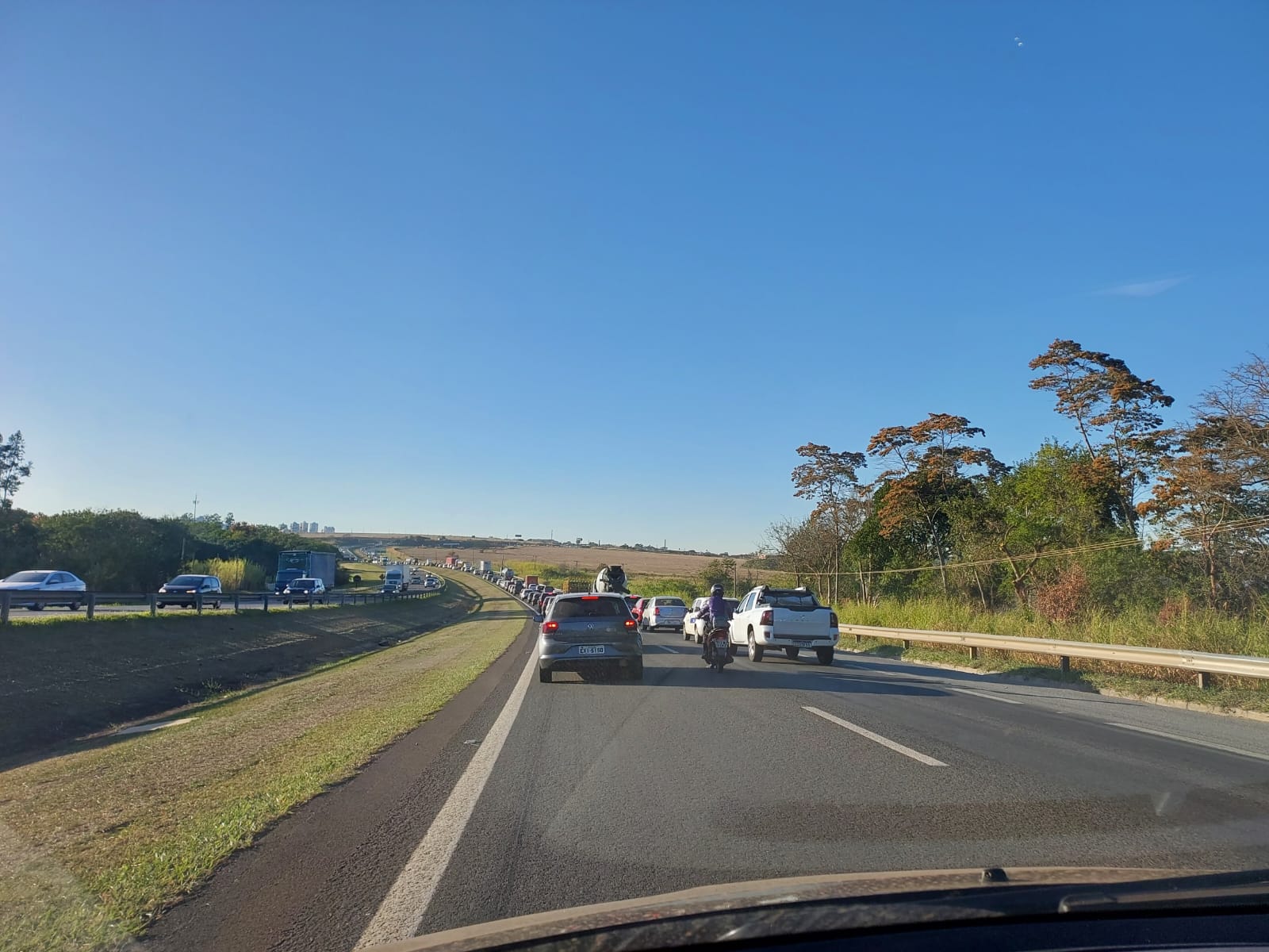 Vias marginais da Rodovia Zeferino Vaz estão no papel há 11 anos