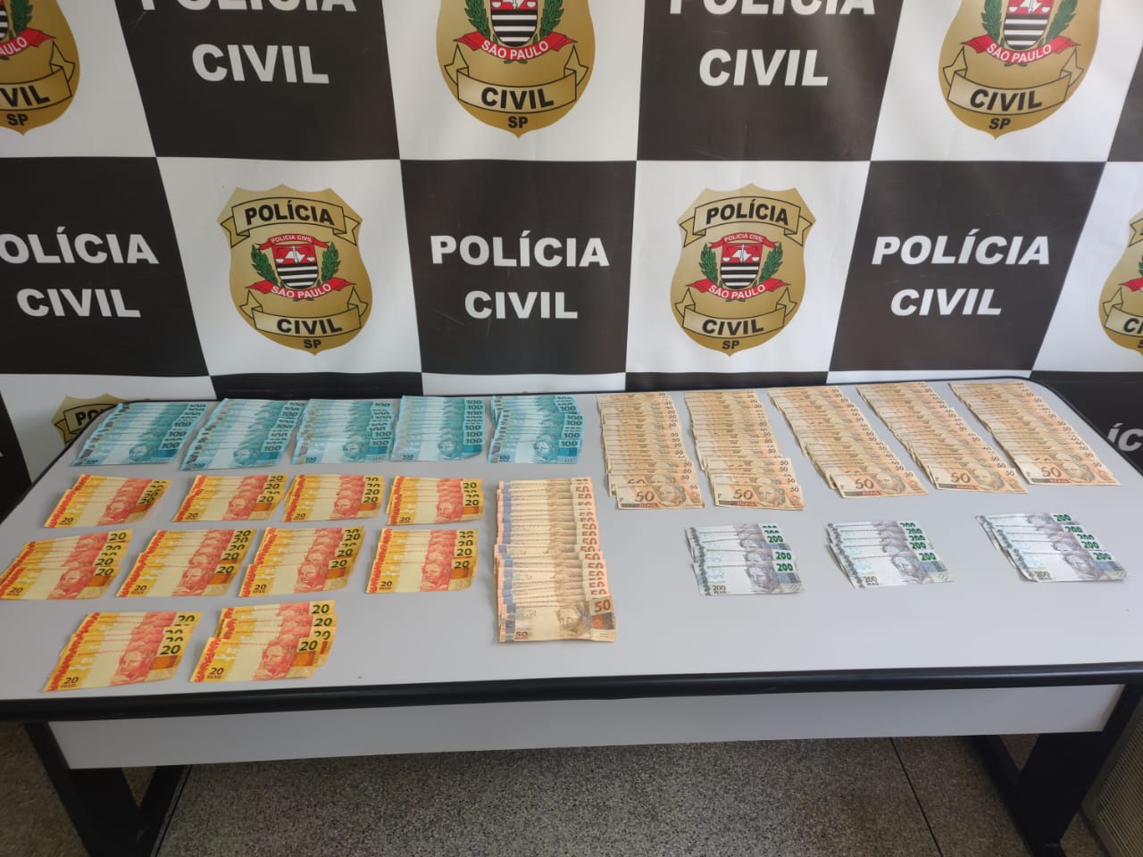 Polícia apreende mais de 200 notas falsas com idoso em Campinas
