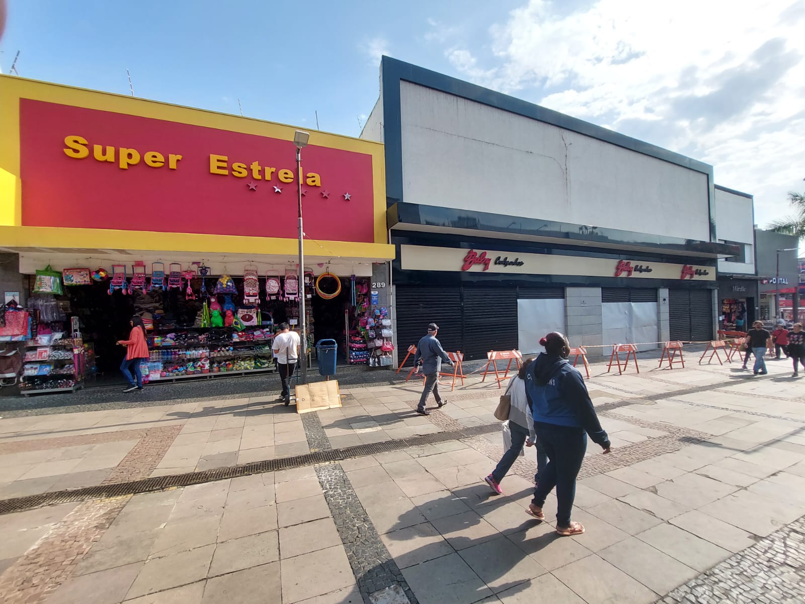 Região de imóveis incendiados em Campinas retoma normalidade