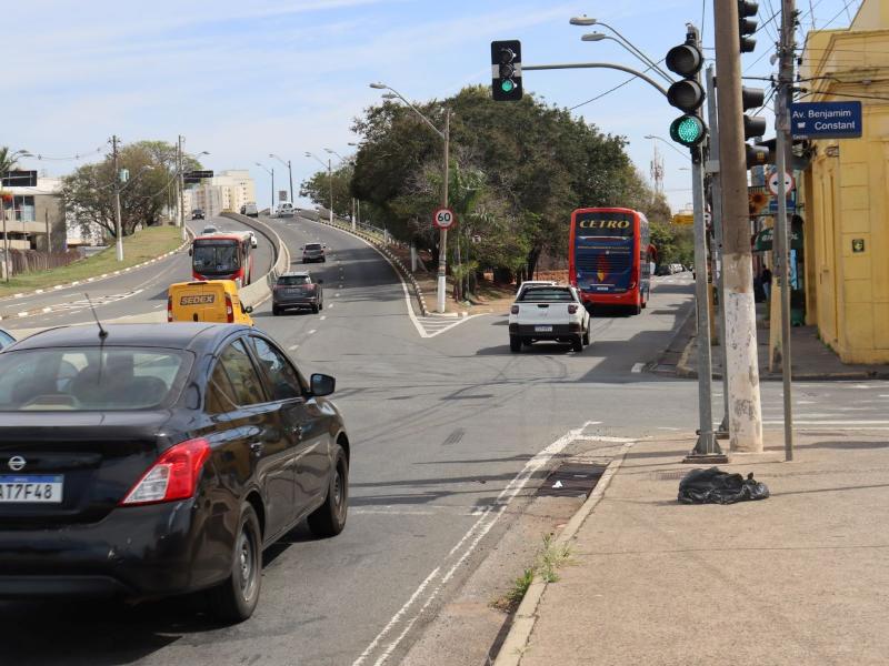 Nova modalidade de semáforo ‘inteligente’ é instalada em Campinas