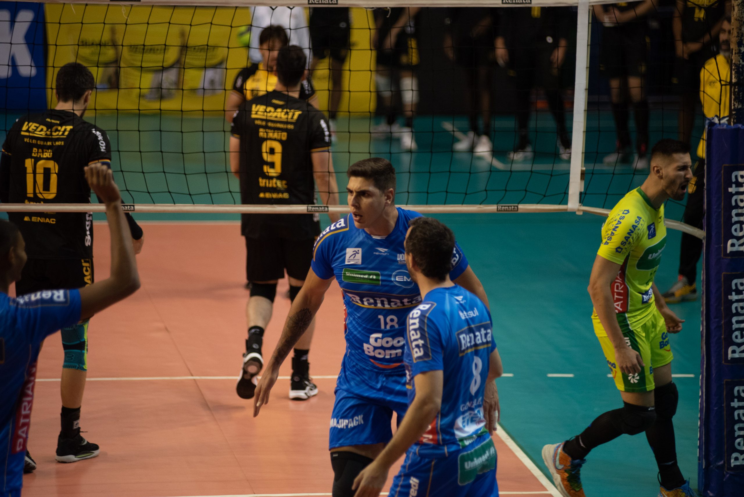 Vôlei Renata atropela Guarulhos e enfrenta São José nas quartas