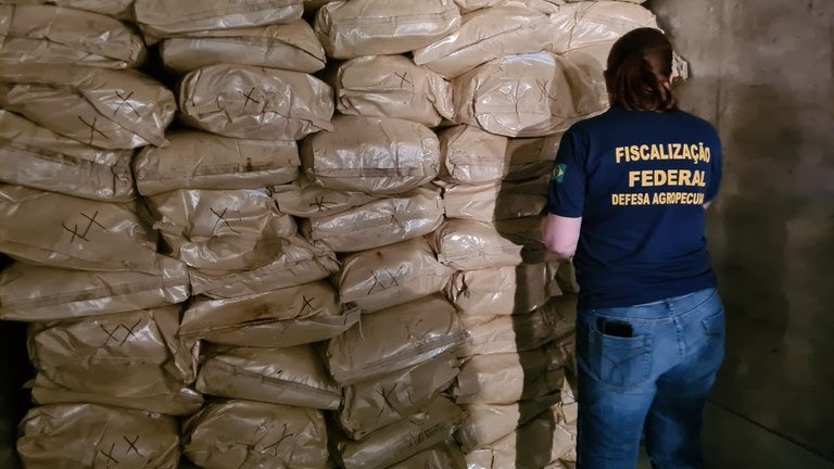 MAPA apreende agrotóxicos e fertilizantes importados ilegalmente em Campinas 