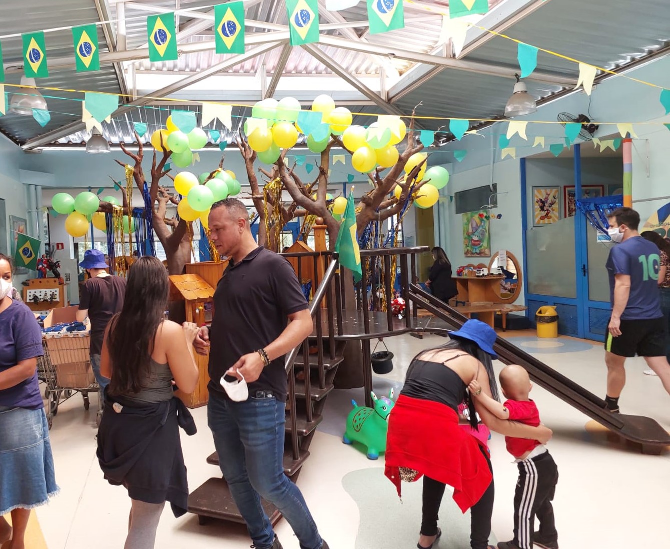 Evento no Boldrini leva clima de Copa do Mundo para as crianças