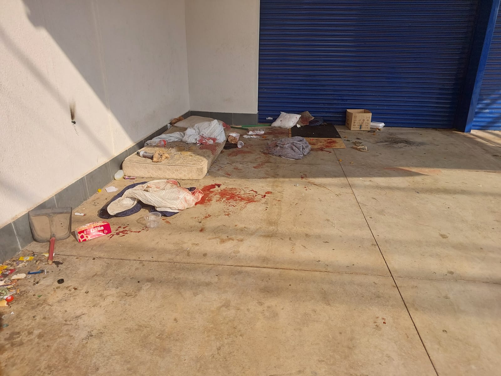 Homem é gravemente ferido em briga de pessoas em situação de rua