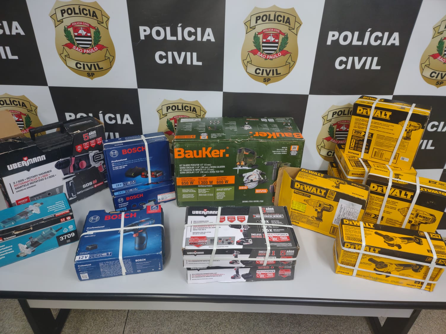 Polícia identifica vigilante que facilitou roubo em loja de materiais de construção