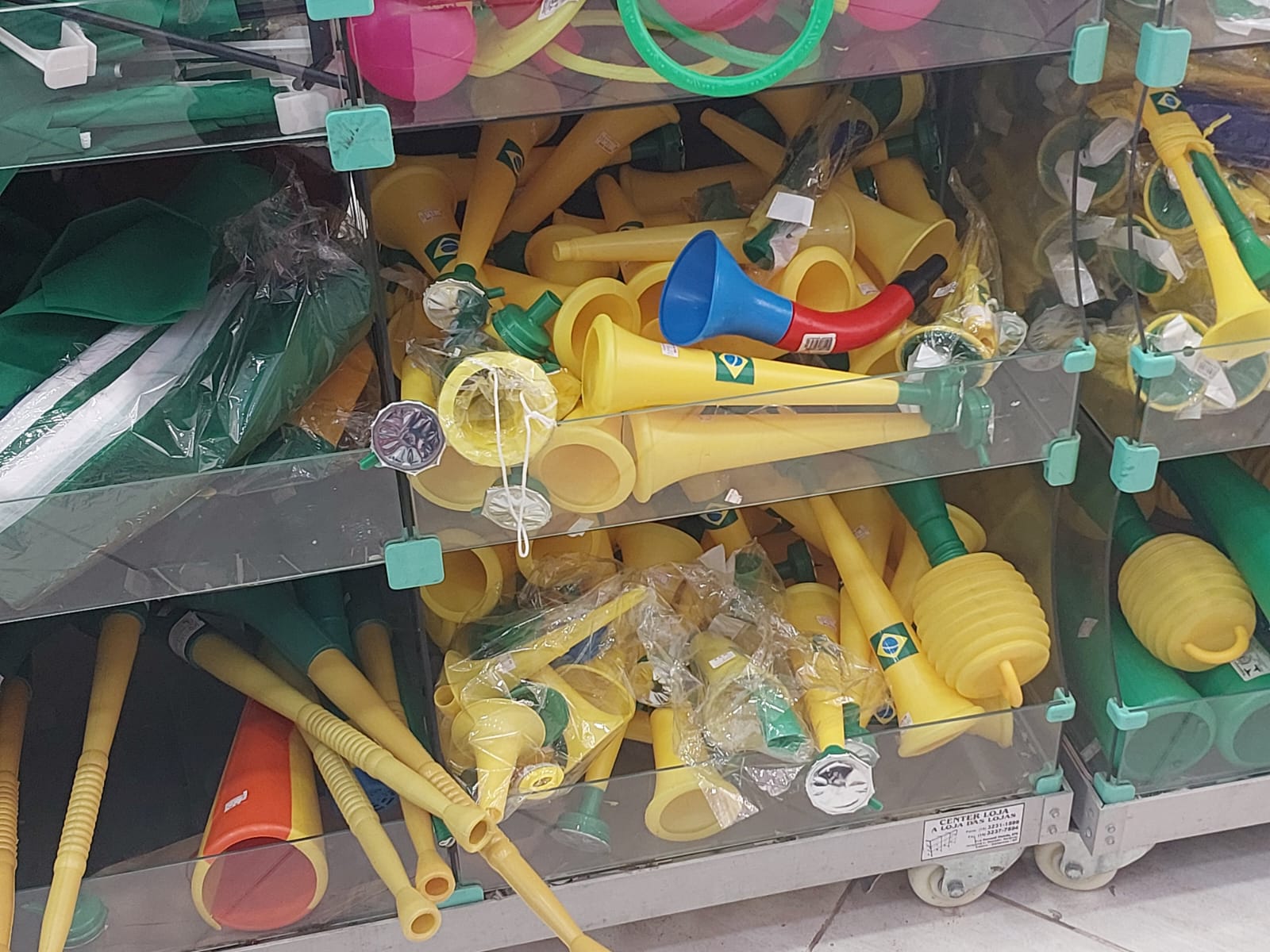 Procura por itens da Copa do Mundo é média, dizem comerciantes